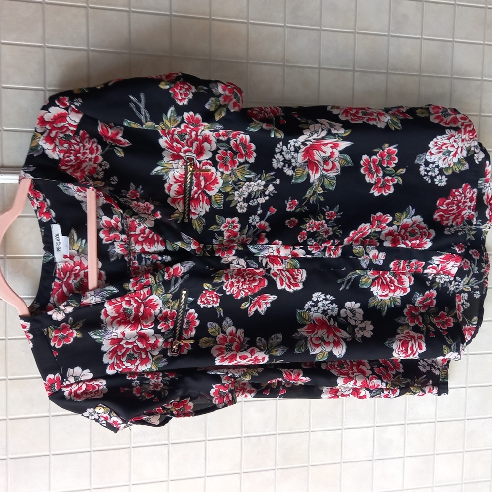 Persaya Flowered blouse